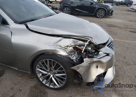 2016 Lexus Is 300 z USA, uszkodzony, nr VIN JTHCM1D2XG5010856